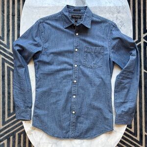 Banana Republic Blue Tailored Casual Button Down Shirt